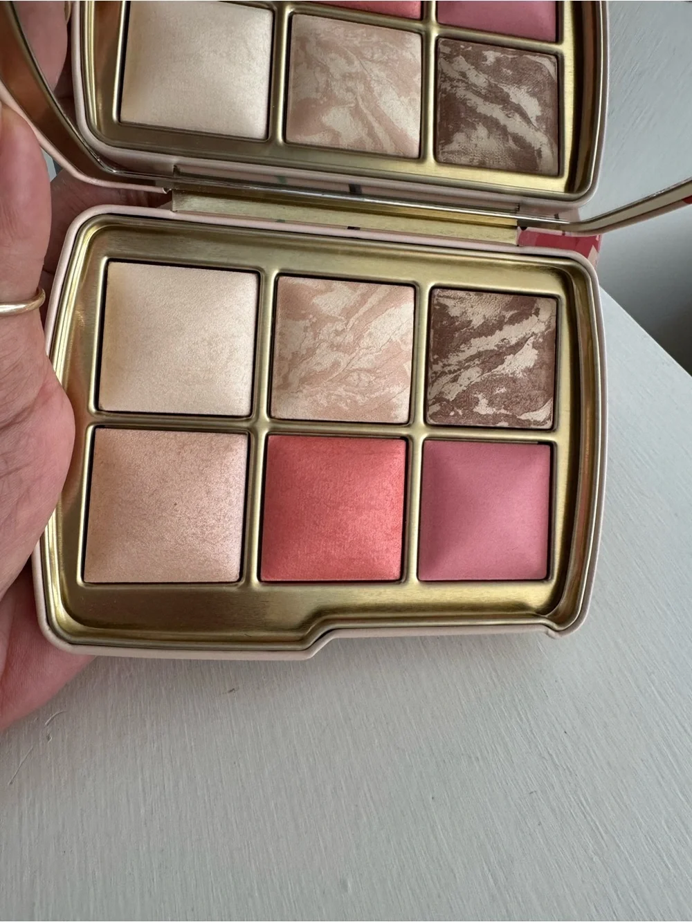 Hourglass DEER Radiant Face Palette - Peach, Rose & Champagne Shades